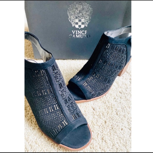 NWT Vince Camuto Keannie Block Sandal - Picture 4 of 4